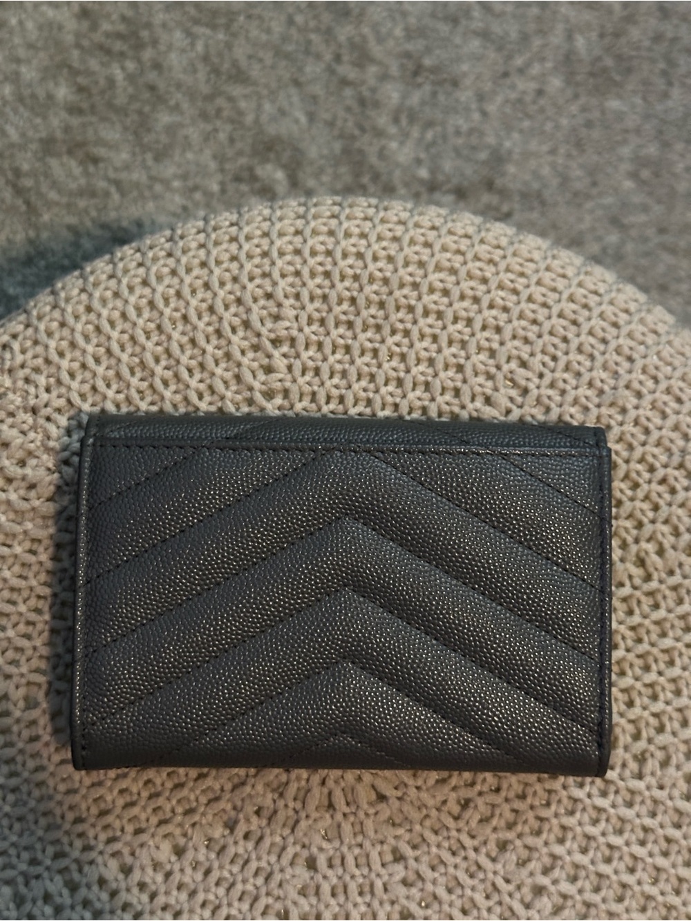 Authentic Saint Laurent Gray Quilted Leather Wallet with Silver YSL Emblem - Picture 4 of 14
